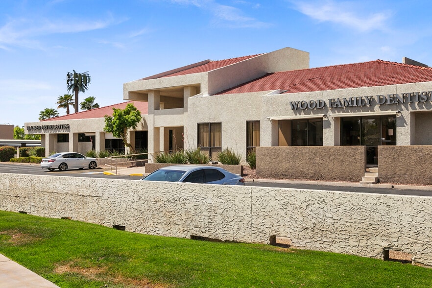 6200 S McClintock Dr, Tempe, AZ à louer - Photo du bâtiment - Image 2 de 5