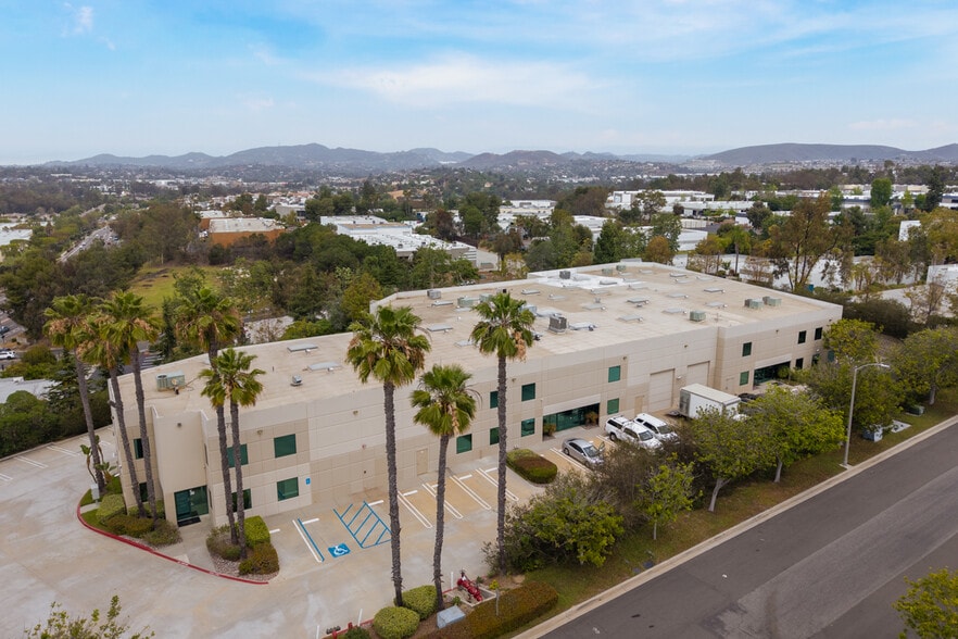 2575 Fortune Way, Vista, CA for lease - Building Photo - Image 2 of 27