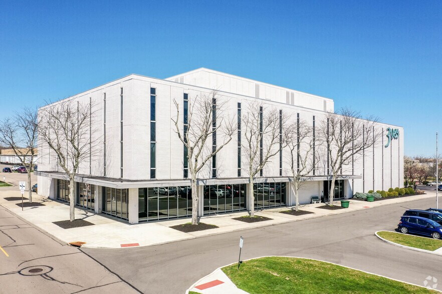 3085 Woodman Dr, Kettering, OH à louer - Photo du bâtiment - Image 2 de 3