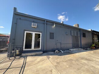 Plus de détails pour 12203-12207 NE 13th Ct, North Miami, FL - Industriel à louer