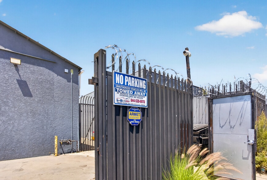 1661 Cota Ave, Long Beach, CA for sale - Building Photo - Image 3 of 13