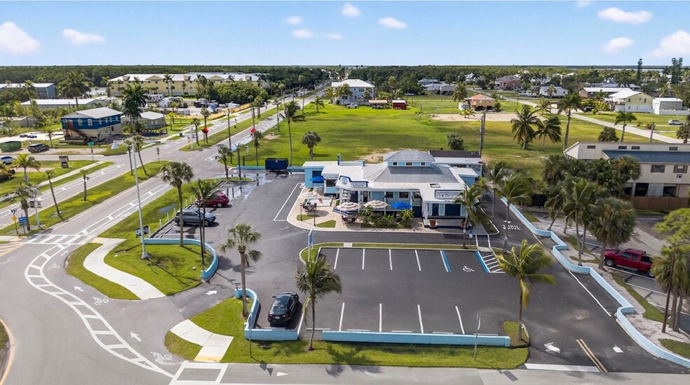 102 Copeland Ave SW, Everglades City, FL for sale - Aerial - Image 3 of 30