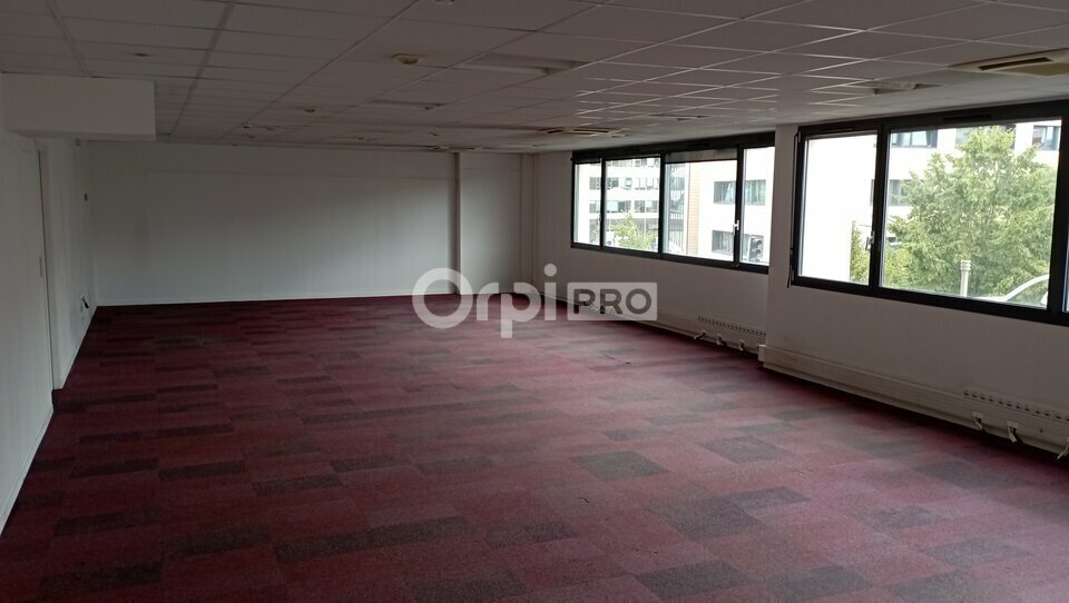 Office in Reims for lease Interior Photo- Image 1 of 7