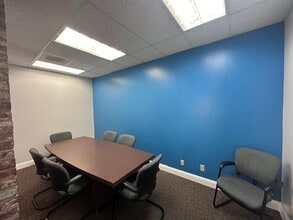 1712 19th St, Bakersfield, CA for lease Interior Photo- Image 1 of 8