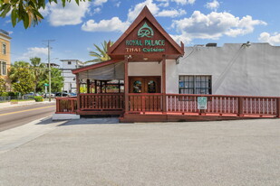 South Tampa Restaurant Portfolio Sale - Parc de stationnement couvert