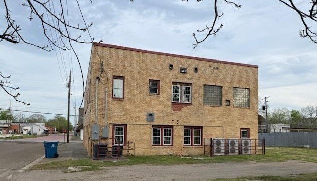 200 S Dean St, Gladewater, TX à vendre - Photo du bâtiment - Image 3 de 3