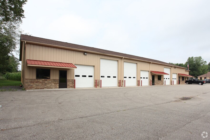 3588 Green Pointe Ctr, Hamilton, MI à louer - Photo du bâtiment - Image 2 de 2