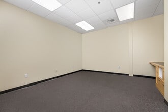 345 Crown Point Cir, Grass Valley, CA à louer Photo intérieure- Image 2 de 19