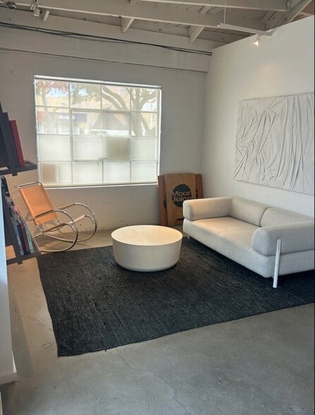 1032 Broadway, Santa Monica, CA for lease - Lobby - Image 3 of 16