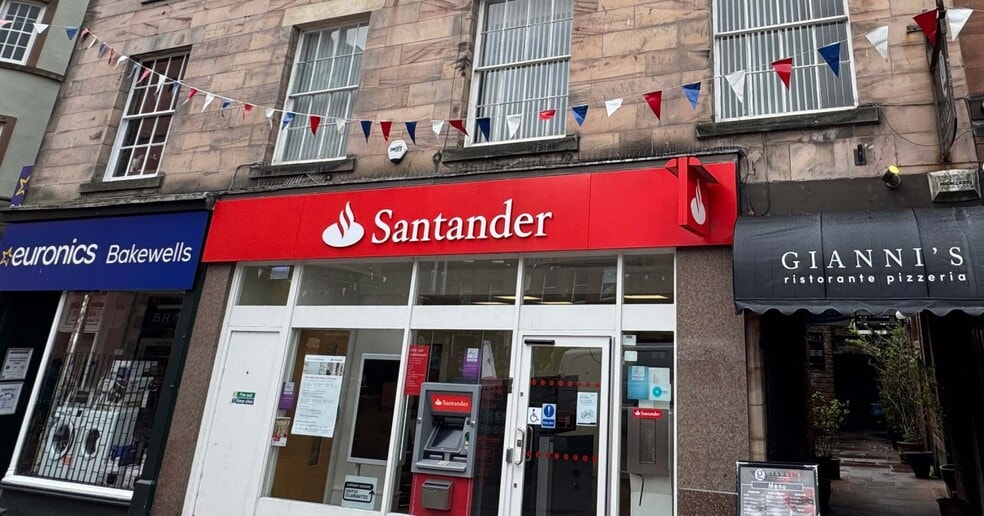 10 Market Sq, Penrith à vendre - Photo principale - Image 1 de 7