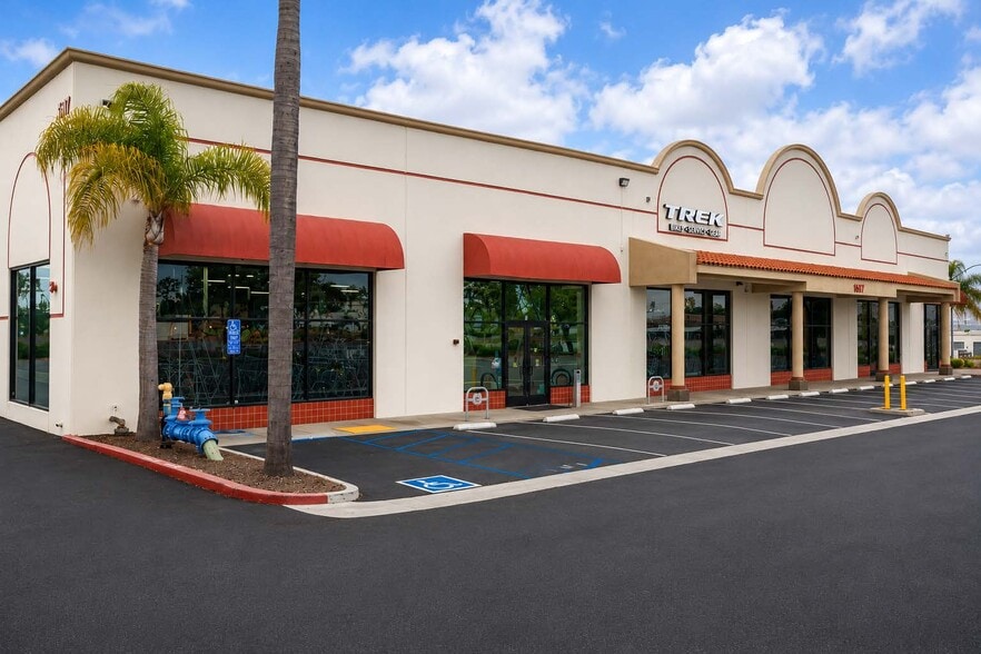 1617 Capalina Rd, San Marcos, CA for lease - Building Photo - Image 2 of 7