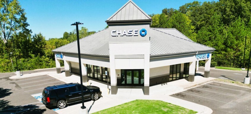 4910 Raleigh Common Dr, Memphis, TN for sale - Building Photo - Image 2 of 4