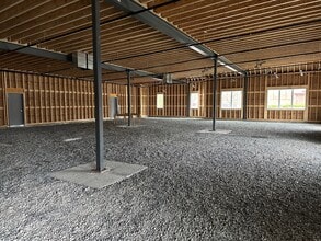 17 Arlington St, Dracut, MA for lease Interior Photo- Image 1 of 3