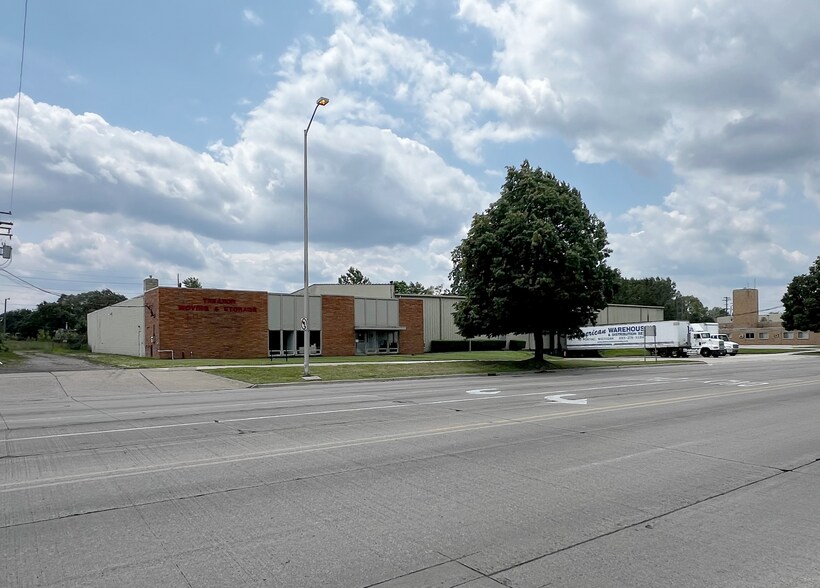 25 W Walton Blvd, Pontiac, MI à vendre - Photo principale - Image 1 de 2