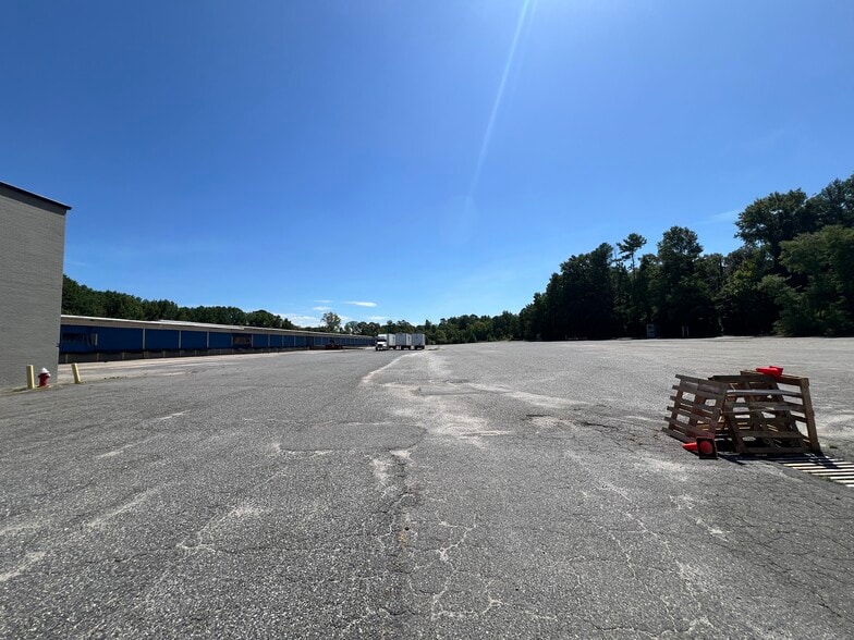 1201 E Church St, Cherryville, NC for sale - Building Photo - Image 2 of 20