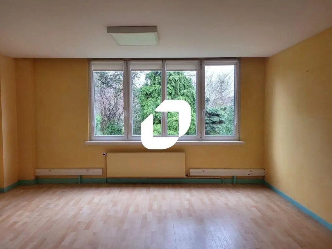 Office in La Madeleine for sale Interior Photo- Image 1 of 8