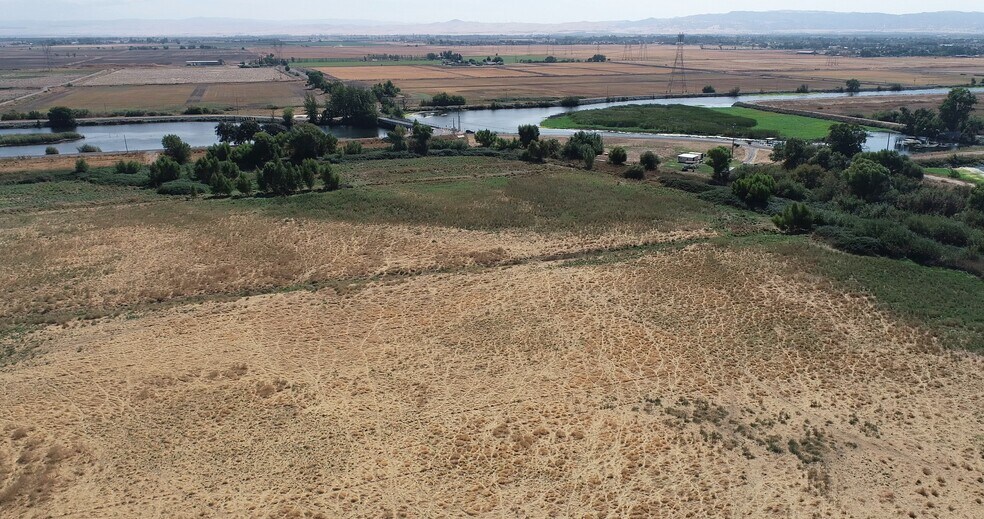 Holland Tract Rd, Knightsen, CA à vendre - Vidéo sur l’inscription commerciale - Image 2 de 5