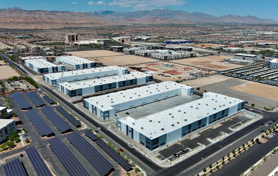 W Badura Ave & S Cimmaron Rd, Las Vegas, NV à louer - Aérien - Image 3 de 3