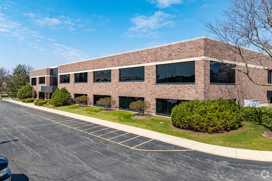 1770 Park St, Naperville, IL à vendre - Photo du bâtiment - Image 3 de 10