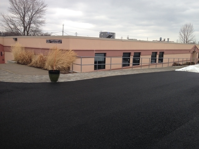 2112 Erie Blvd E, Syracuse, NY à louer - Photo du bâtiment - Image 3 de 14