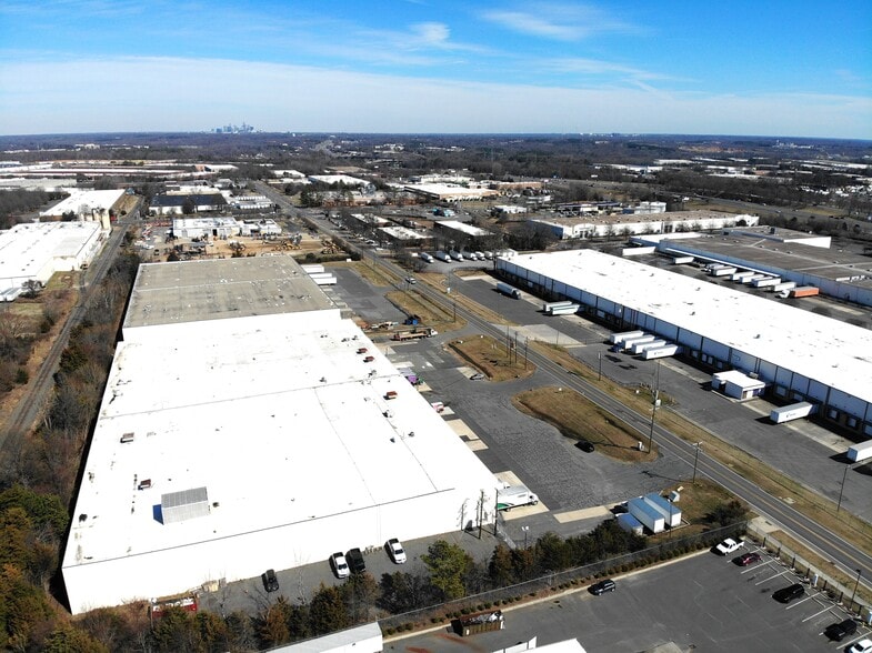 11520 Granite St, Charlotte, NC for lease - Building Photo - Image 3 of 5