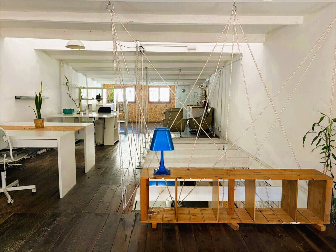 Office in Barcelona, Barcelona for lease Building Photo- Image 1 of 2