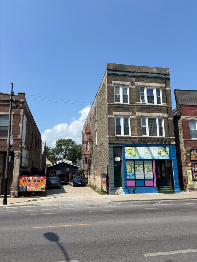 Plus de détails pour 2338 S Kedzie Ave, Chicago, IL - Multi-résidentiel à vendre