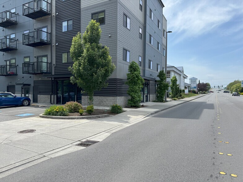 200 E George Hopper Rd, Burlington, WA à louer - Photo du bâtiment - Image 2 de 9