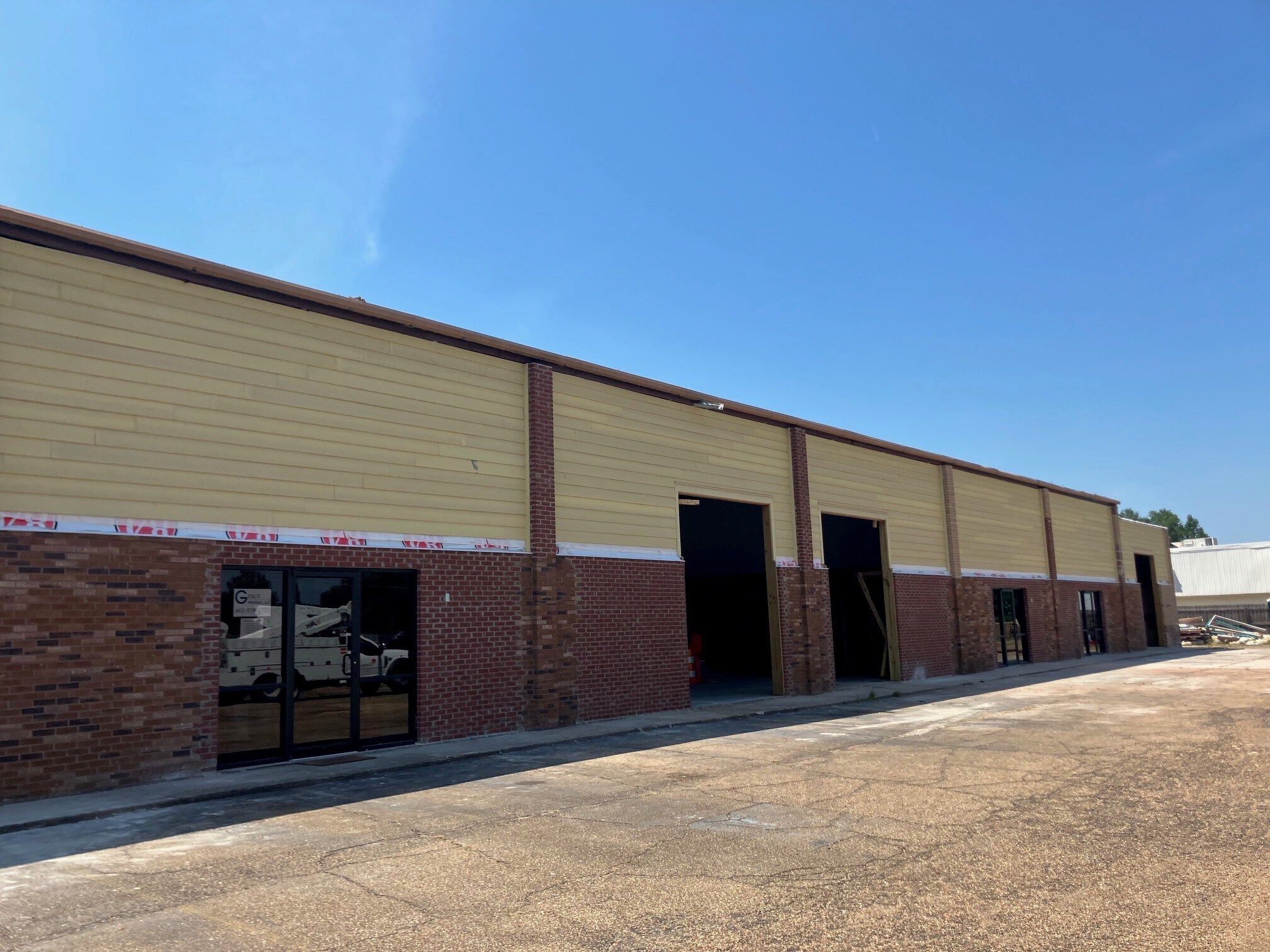 1018 N Flowood Dr, Flowood, MS for lease Building Photo- Image 1 of 6