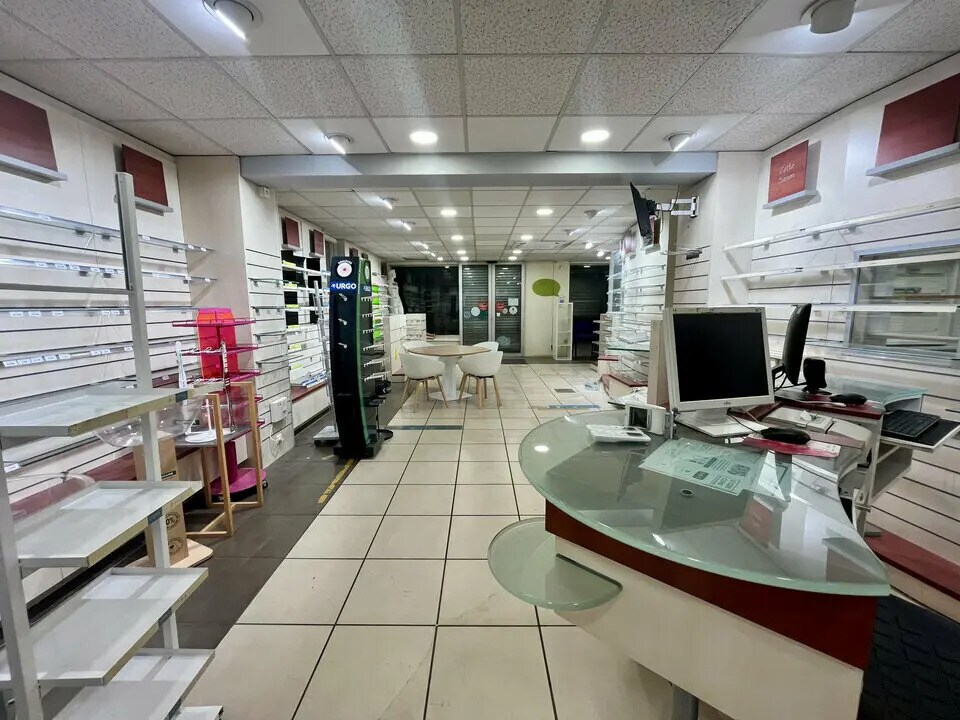 Commerce de détail dans MONTFAVET à louer Photo du bâtiment- Image 1 de 16