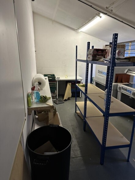 Ivy Dene Ln, East Grinstead for lease - Building Photo - Image 3 of 7