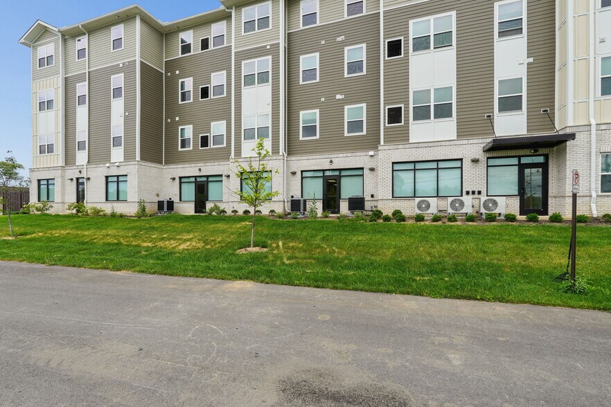 2300 S High St, Columbus, OH à louer - Photo du bâtiment - Image 2 de 18