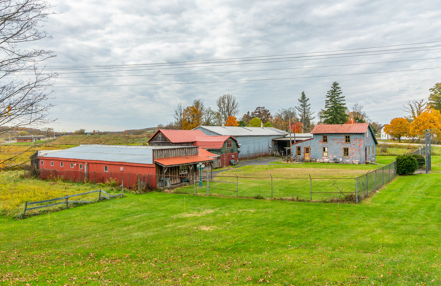 158 E Main St, Sherman, NY à vendre - Photo du bâtiment - Image 1 de 1