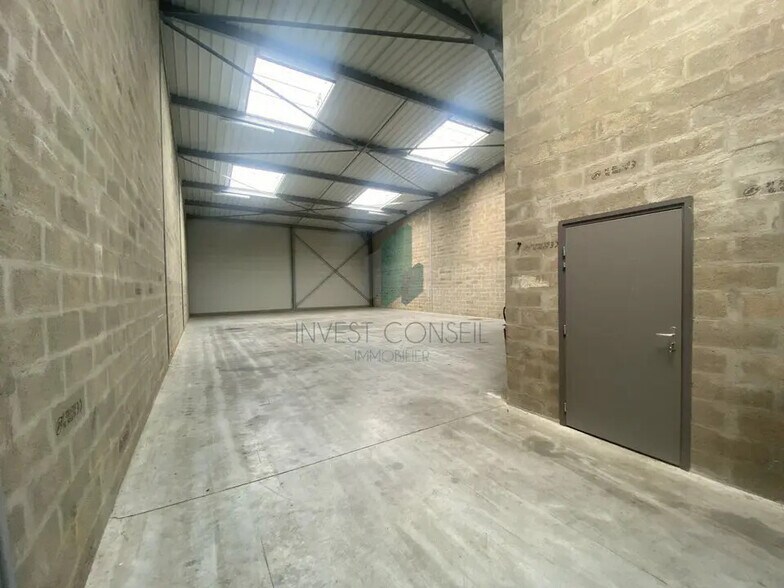 Flex in Ennery for lease - Building Photo - Image 3 of 6