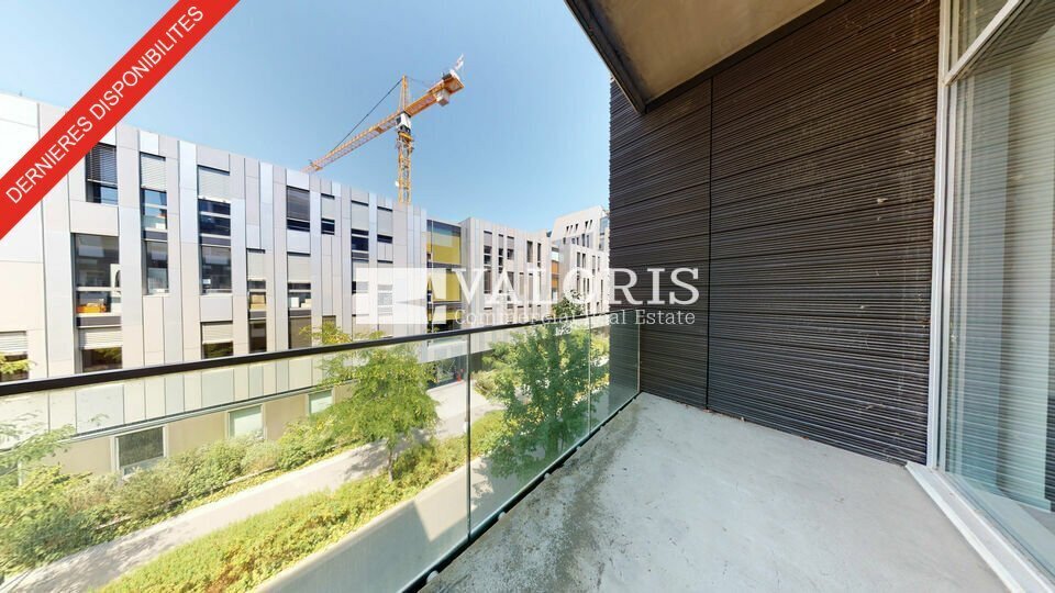 Office in Lyon for lease - Building Photo - Image 3 of 6