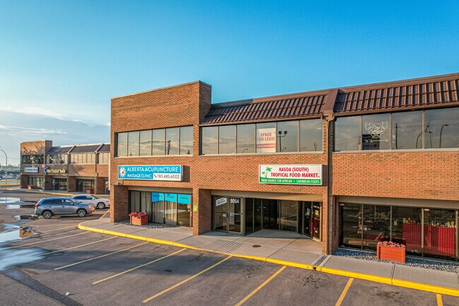 Plus de détails pour 9004-9090 51st Ave NW, Edmonton, AB - Bureau, Commerce de détail à louer