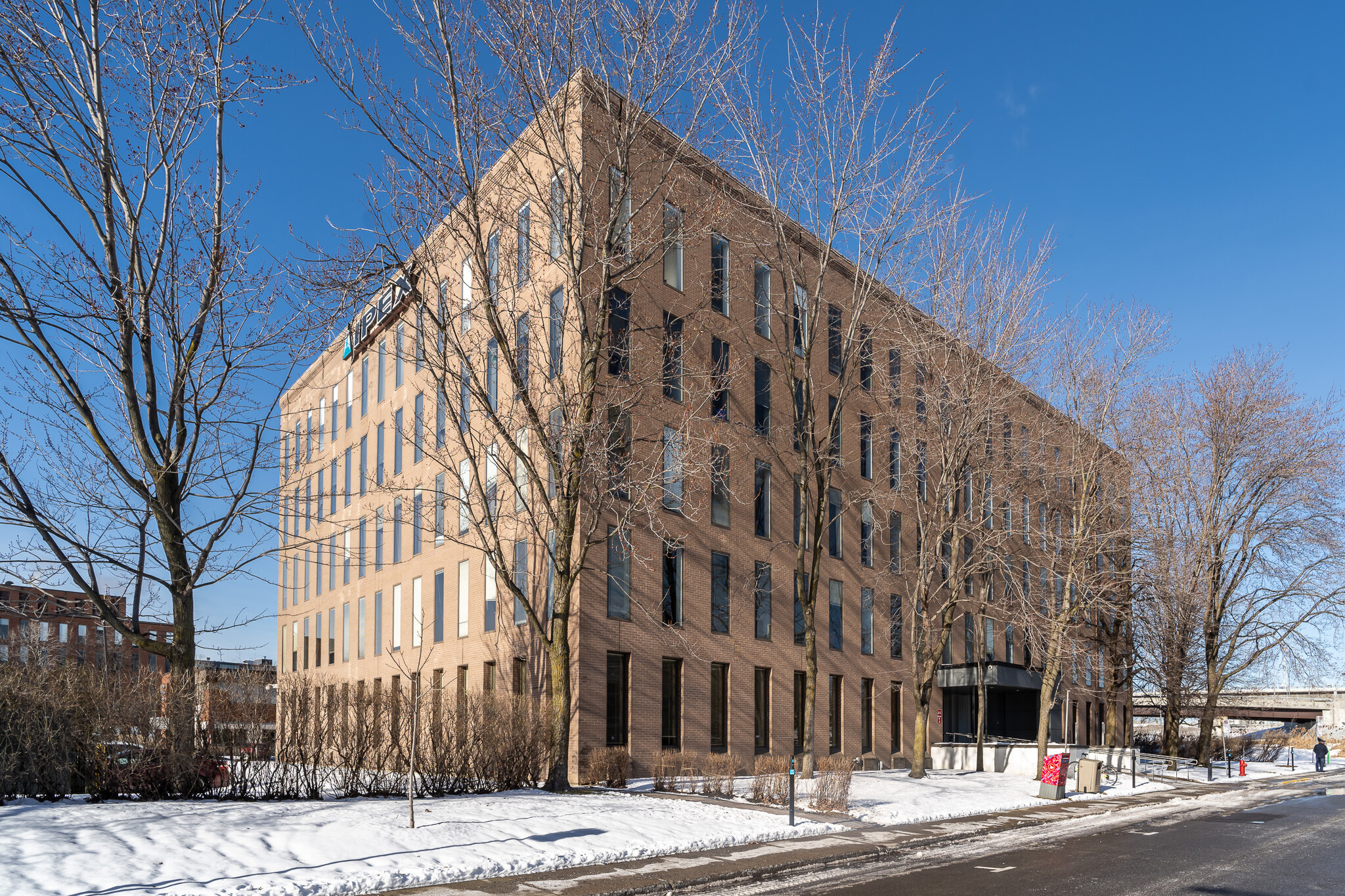 3 Pl du Commerce, Montréal, QC à louer Photo du bâtiment- Image 1 de 24