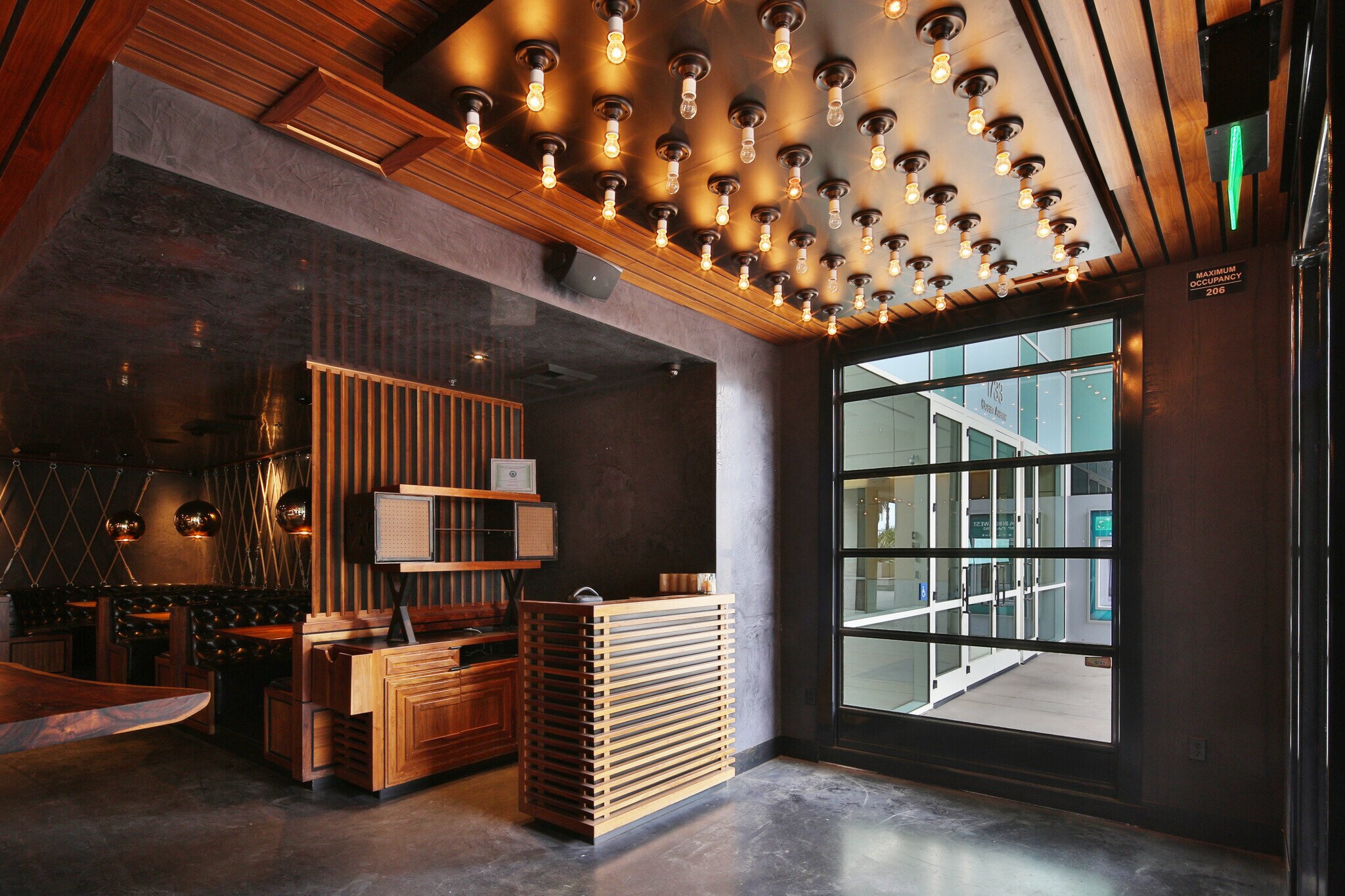 1733 Ocean Ave, Santa Monica, CA à louer Photo du bâtiment- Image 1 de 10