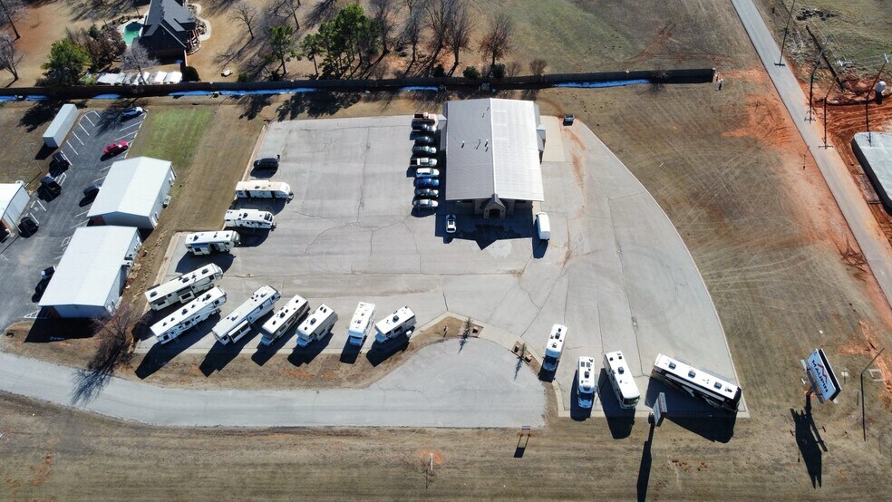 2830 NW 32nd St, Newcastle, OK à vendre - Photo du bâtiment - Image 2 de 54