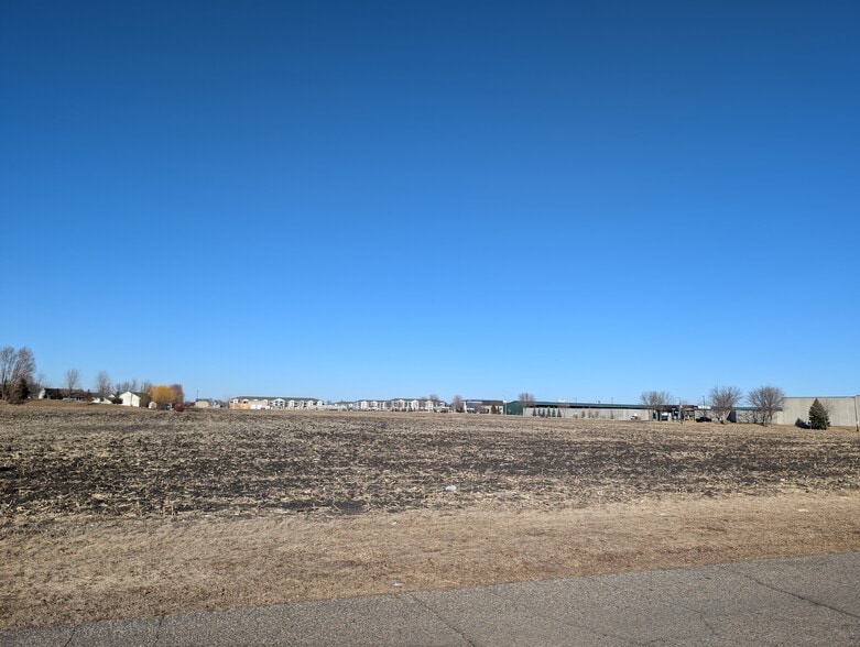 1720 Premier Dr, Mankato, MN for sale - Building Photo - Image 1 of 8