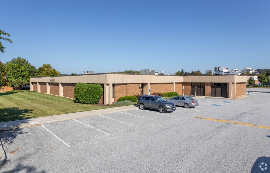 11101 McCormick Rd, Hunt Valley, MD for lease - Building Photo - Image 1 of 6
