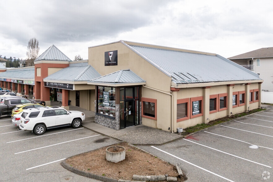 5725 Vedder Rd, Chilliwack, BC for sale - Primary Photo - Image 1 of 5