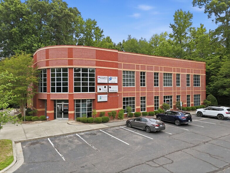 502 McKnight Dr, Knightdale, NC à vendre - Photo du bâtiment - Image 2 de 71