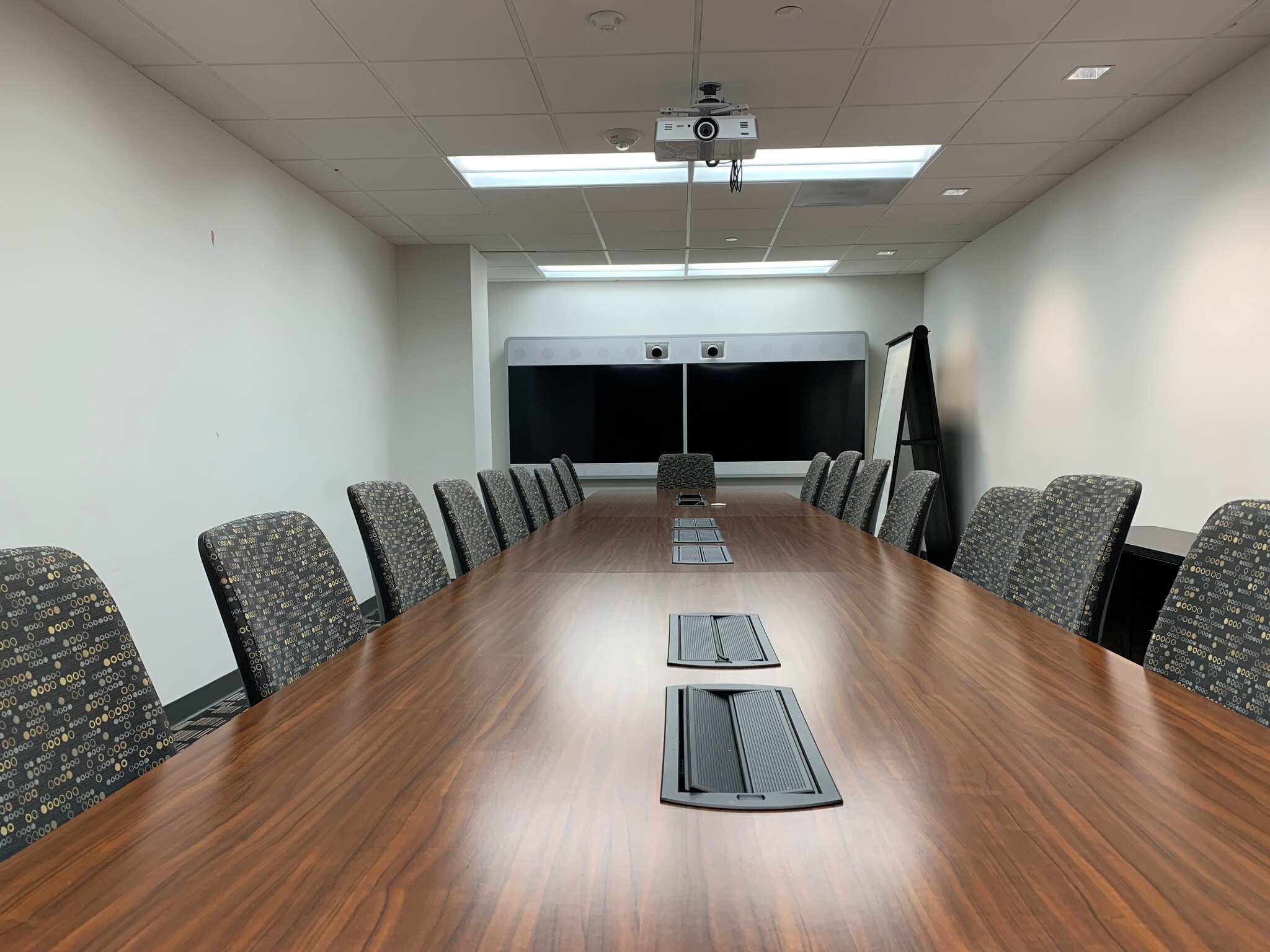 300 Galleria Officentre, Southfield, MI for lease Interior Photo- Image 1 of 3