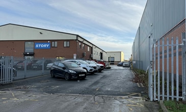 Ripley Dr, Normanton à louer Photo du bâtiment- Image 1 de 2