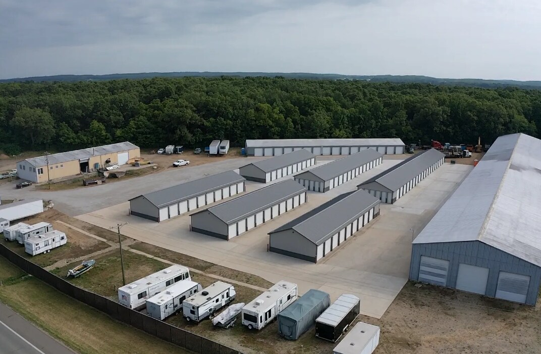 922 N M-37 Hwy, Hastings, MI à vendre Photo principale- Image 1 de 12