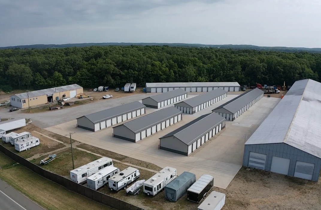 922 N M-37 Hwy, Hastings, MI for sale Primary Photo- Image 1 of 12