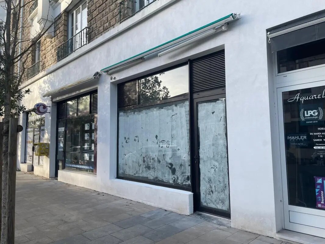 Retail in Bayonne for lease Building Photo- Image 1 of 2