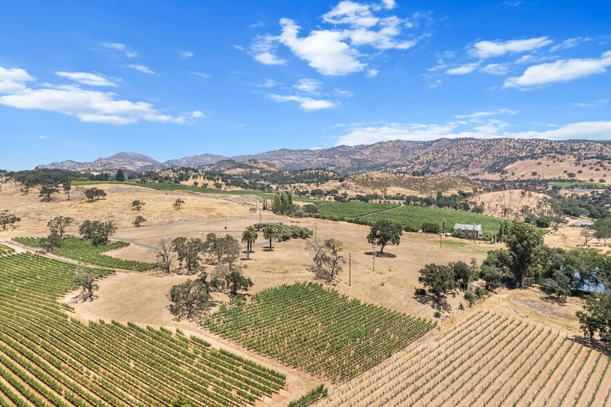 4250 Silverado Trail, Napa, CA à vendre - Photo du bâtiment - Image 2 de 4