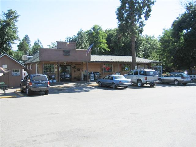 3175 Rogue River Hwy, Gold Hill, OR for sale - Primary Photo - Image 1 of 1